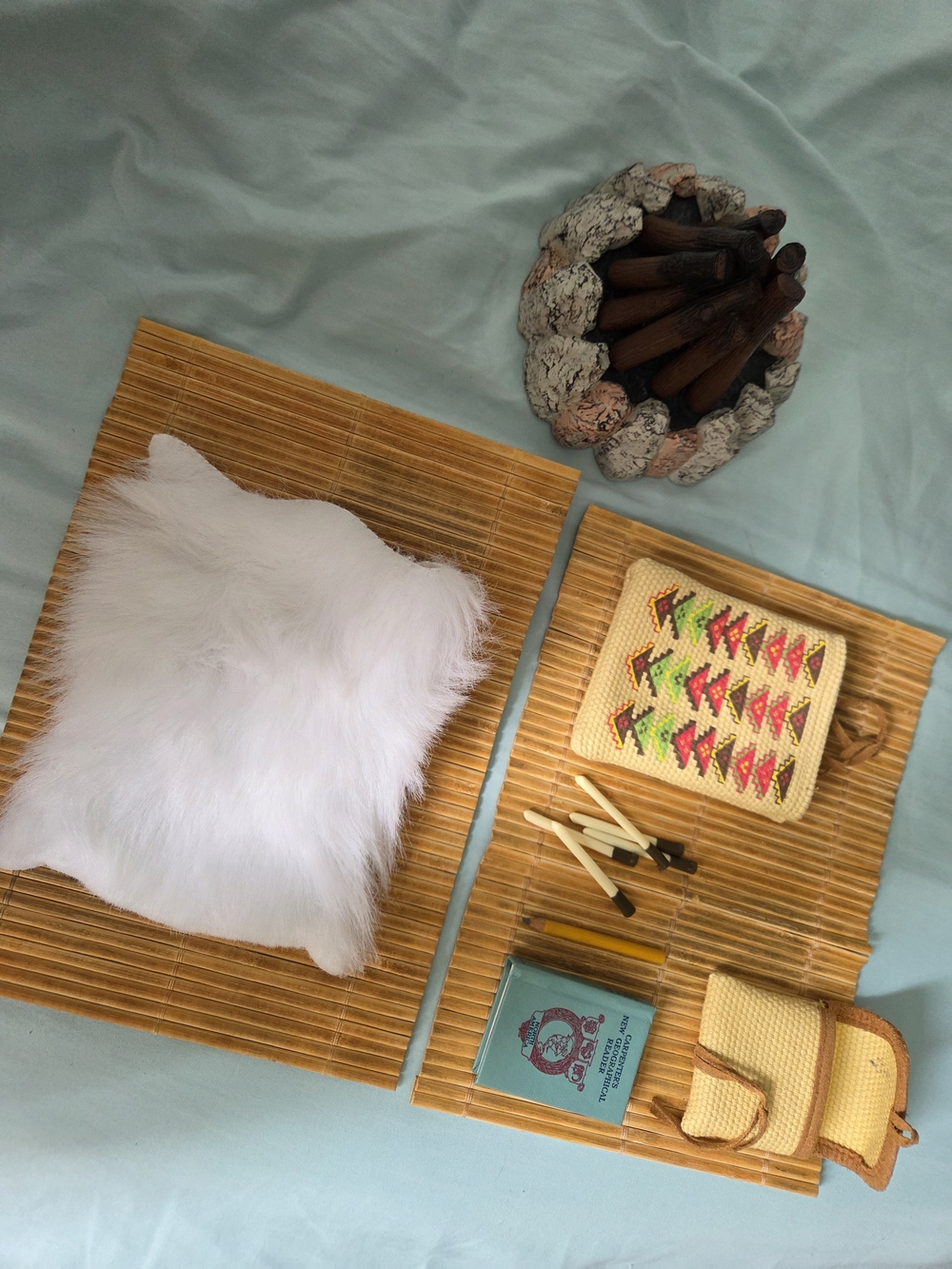 American Girl Kaya Bags Mats Firepit *Does NOT Light Up* Please Read